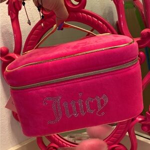 Brand New JUICY COTURE HOT PINK & GOLD Makeup Bag / Makeup Organizer , NWT 💕✨💖